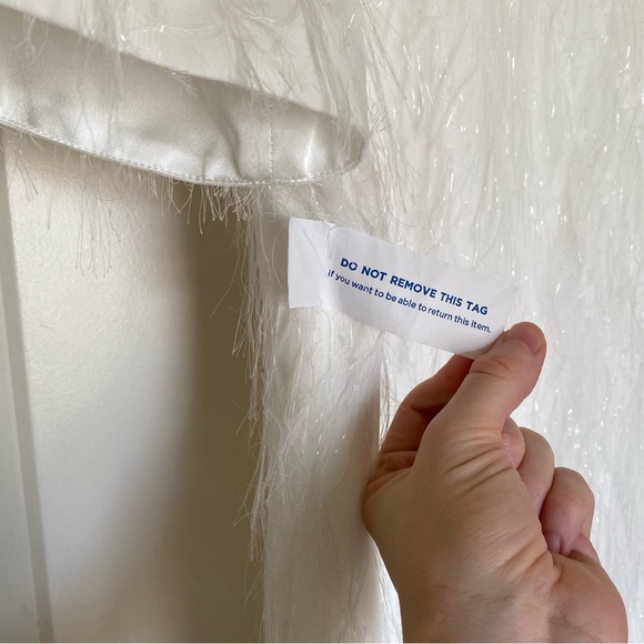 NWT Fame & Partners White Sheath Dress w/ Sparkly Eyelash Chiffon Fringe Size 8 - Picture 11 of 15